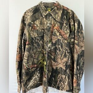 Gently used Cabelas Mossy Oak camp long sleeve button up
